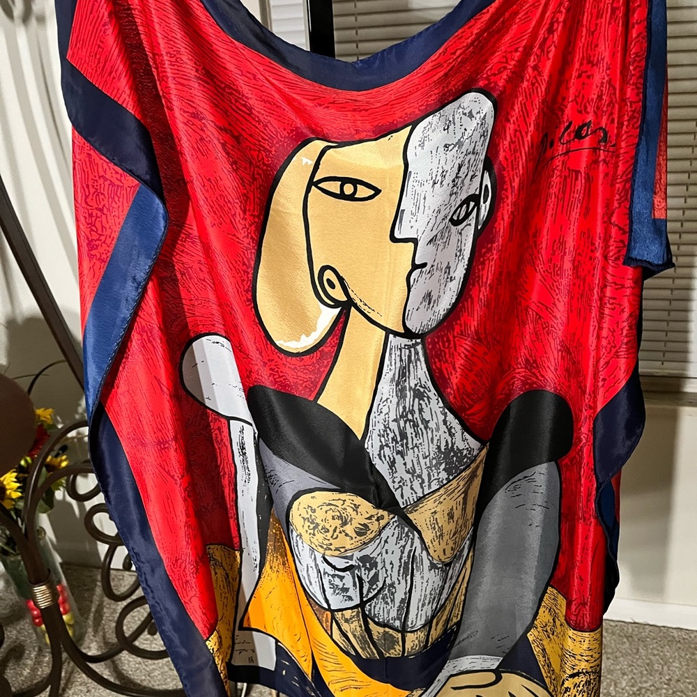 🟤REINE SEIDE PRE-LOVED AUTHENTIC ARTFUL 90’S PICASSO 100% SILK SQUARE SCARF - Picture 3 of 8